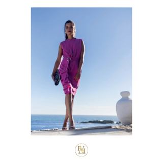 Vestido Traçado com acabamento de folhos