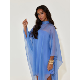Vestido curto com capa