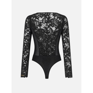 Body em renda com decote quadrado