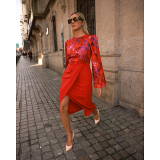 Vestido Midi com Estampa na Parte Superior e Saia Transpassada