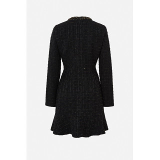 Vestido com pormenor de botões metálicos