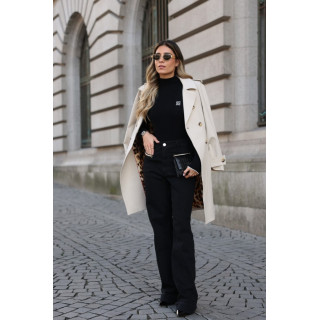 Gabardine lisa com botões