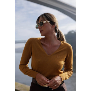 Camisola decote em V com detalhe de bordado